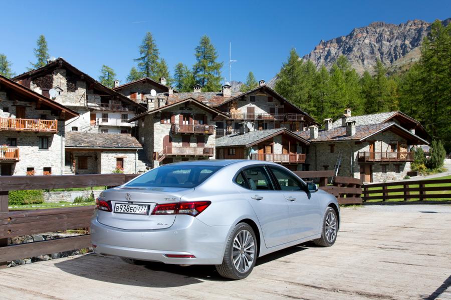  Acura TLX 3.5L V6 SH-AWD 2014 года  (CIS) (фото 10 из 13)